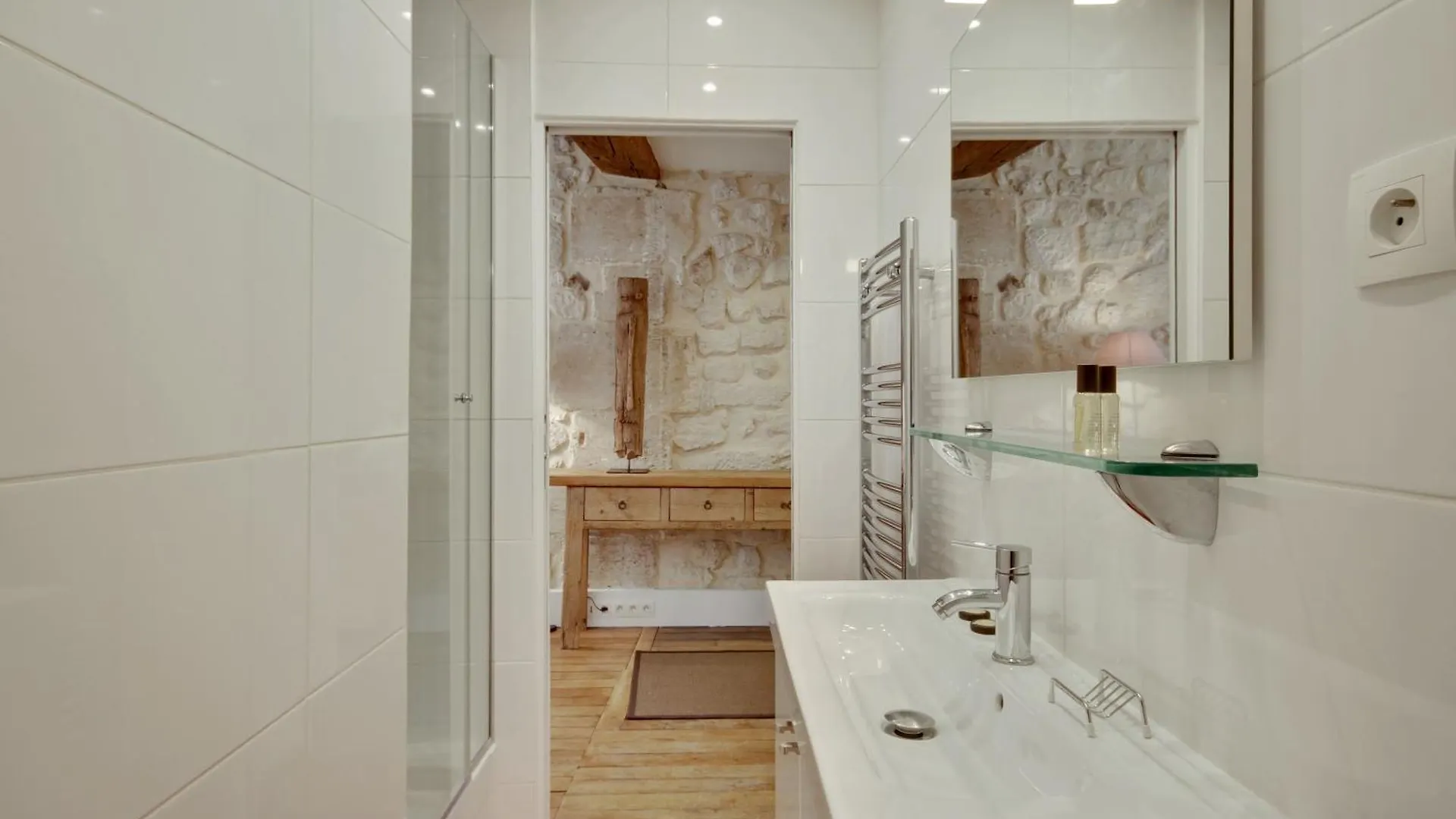 Apartments For Work In City Center Paris França