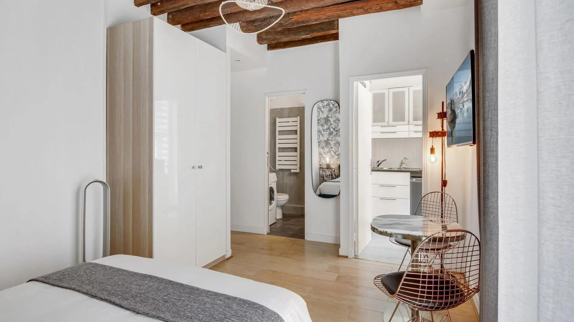 Apartments For Work In City Center Paris